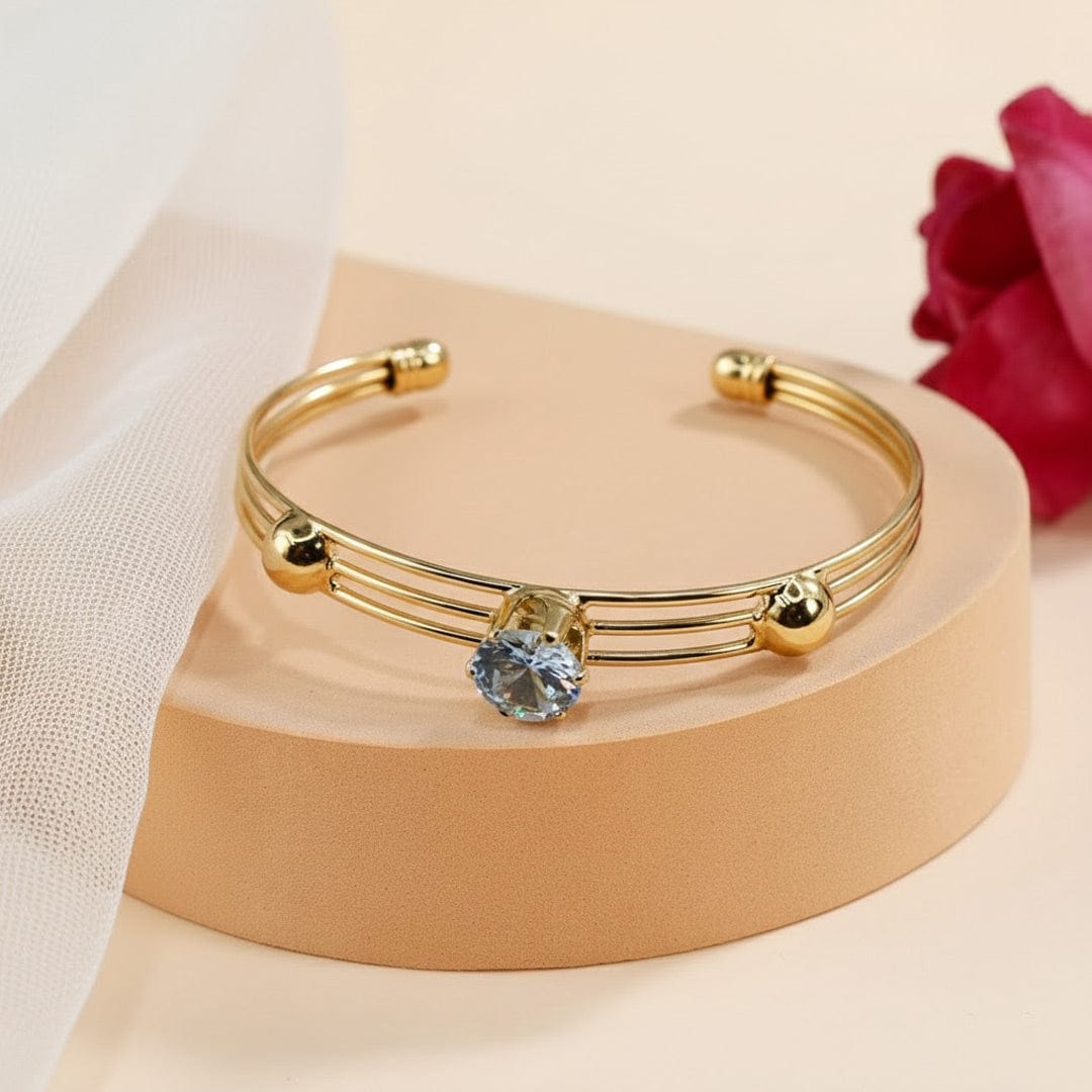 Personalized Polaroid Memory with Jewellery.