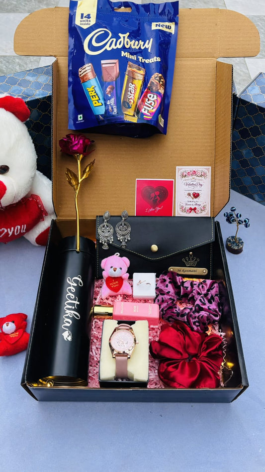 Customized Premium Hamper For Her ❤️