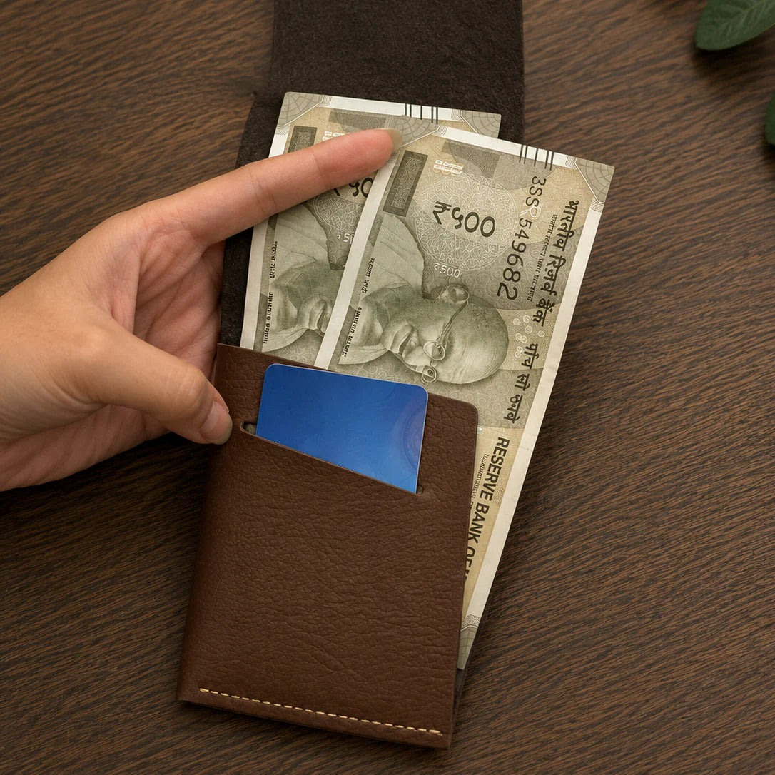 💼 Premium Flip Wallet – Compact Style, Maximum Convenience!